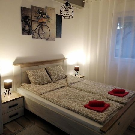 Apartman Petres Sombor Exterior photo